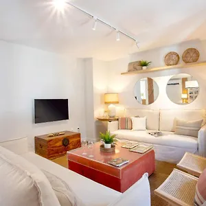 Genteel Larios Apartamento